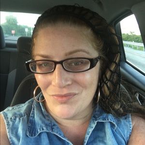 Meet your Posher, Lori